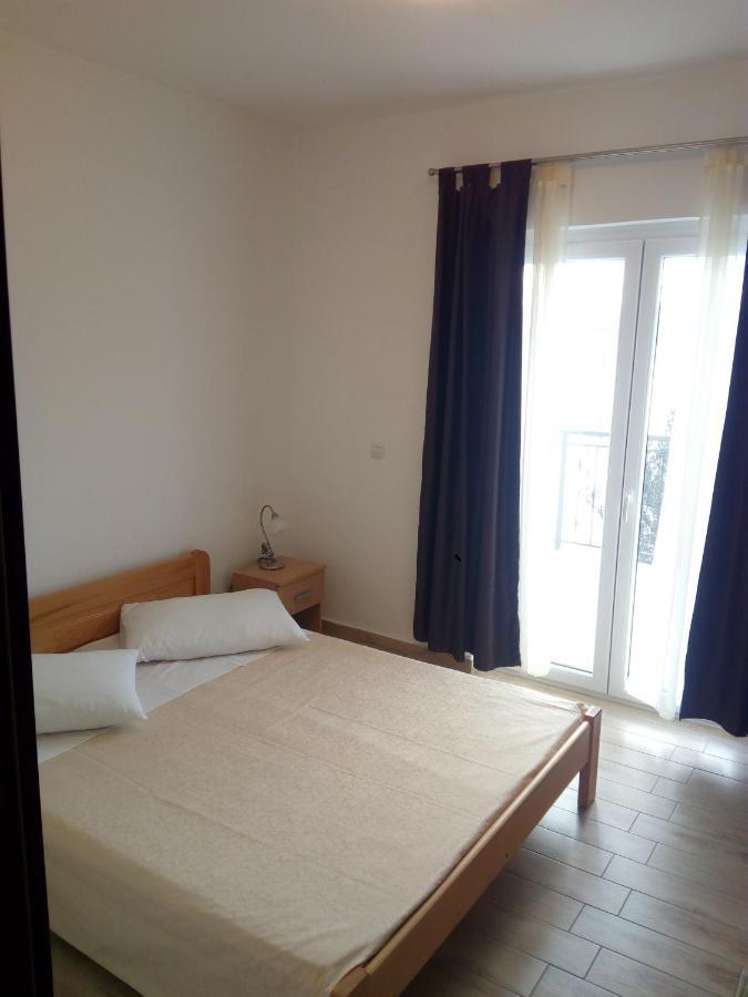 Apartment On The Beach Lokva Rogoznica Exterior foto