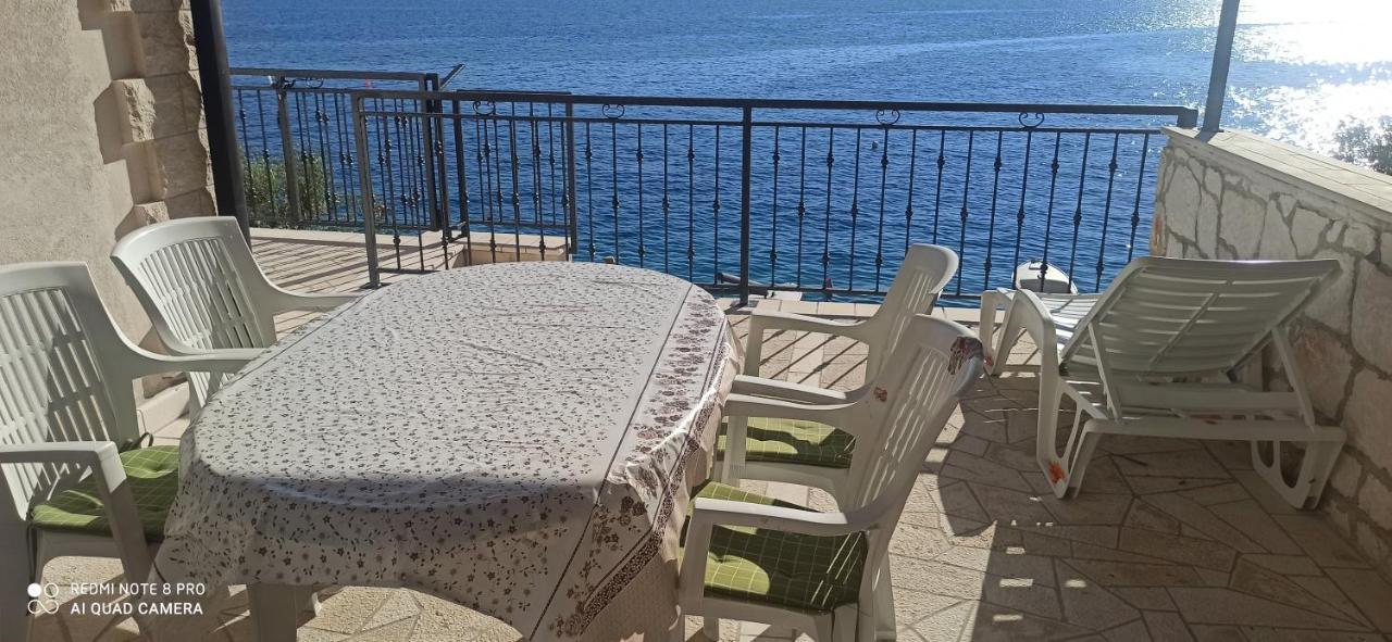 Apartment On The Beach Lokva Rogoznica Exterior foto